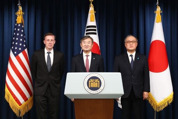 U.S. National Security Advisor Jake Sullivan (left), South Korea's National Security Advisor Cho Tae-yong and Japan's National Security Advisor Takeo Akiba (Chung Sung-Jun/Getty Images)