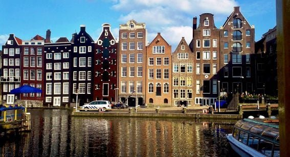 VanEck Europe nhận thấy hoạt động kinh doanh tiền điện tử của mình trở nên quan trọng không kém các hoạt động kinh doanh khác trong tương lai, bộ phận VanEck có trụ sở tại Amsterdam nói với CoinDesk trong một cuộc phỏng vấn. (Flickr/moonjazz)