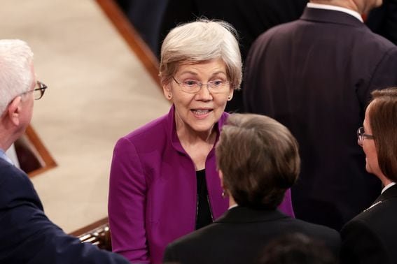 Thượng nghị sĩ Elizabeth Warren (Win McNamee/Getty Images)