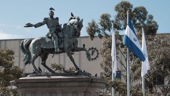 El Salvador (Esaú González, Unsplash)