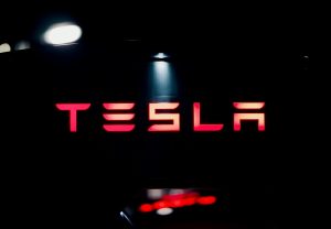 Tesla giữ nguyên lượng Bitcoin nắm giữ, báo cáo khoản lỗ suy giảm giá trị 112 triệu USD