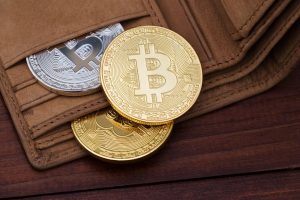 Các ví Bitcoin ngủ quên 10 năm chuyển 40 triệu USD, hầu hết không vào sàn giao dịch