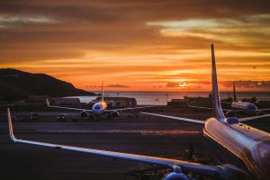 FlightAware kiện Kalshi vì cá cược hủy chuyến bay