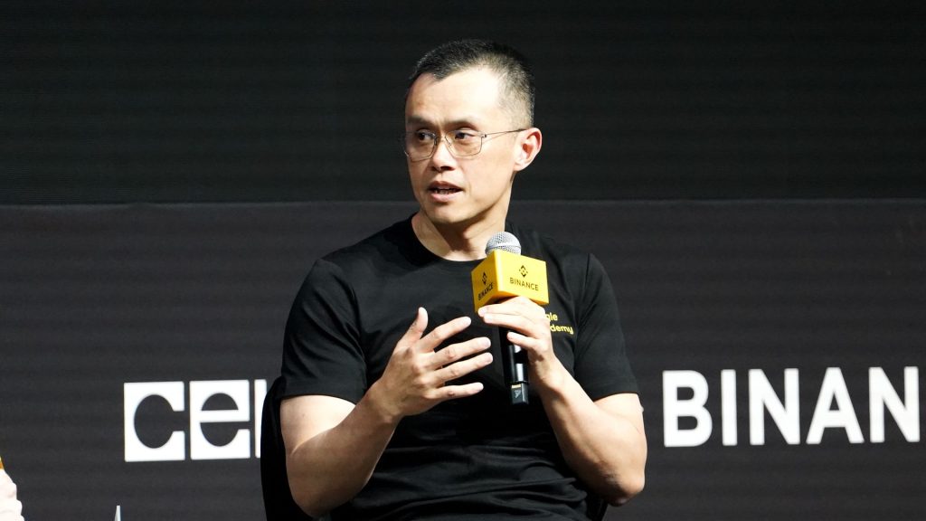 binance-mua-co-phan