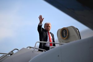 Khoản stake 800 triệu USD của Trump vào token World Liberty Financial đã có lộ trình để trở thành có thể bán